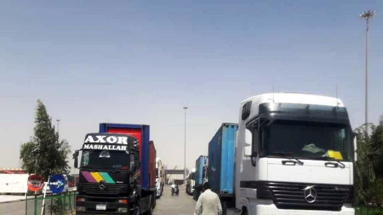 عوارض ورودی برای کامیون‌های خالی در بازارچه میلک حذف شد