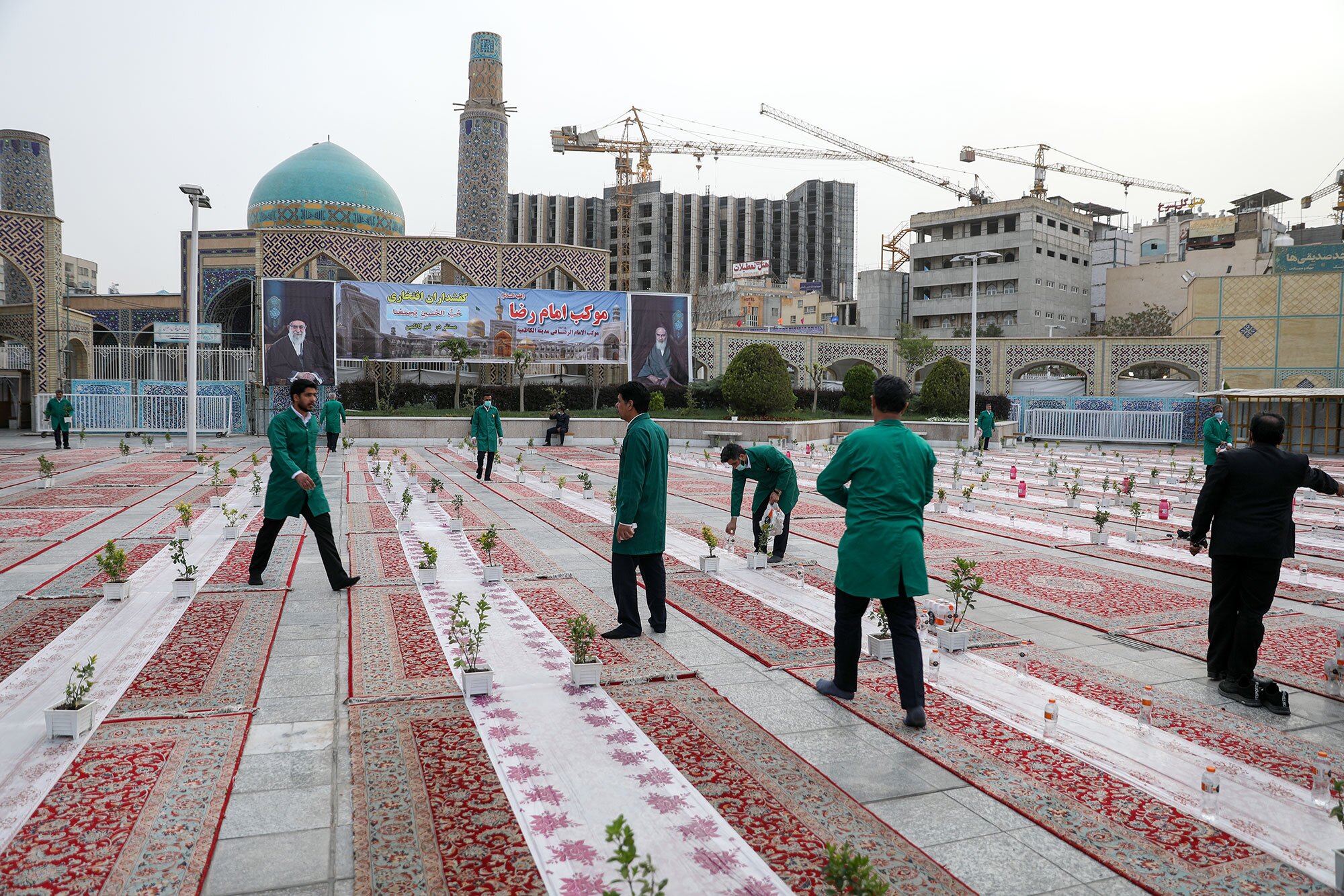 افطار را میهمان امام مهربانی ها باشید