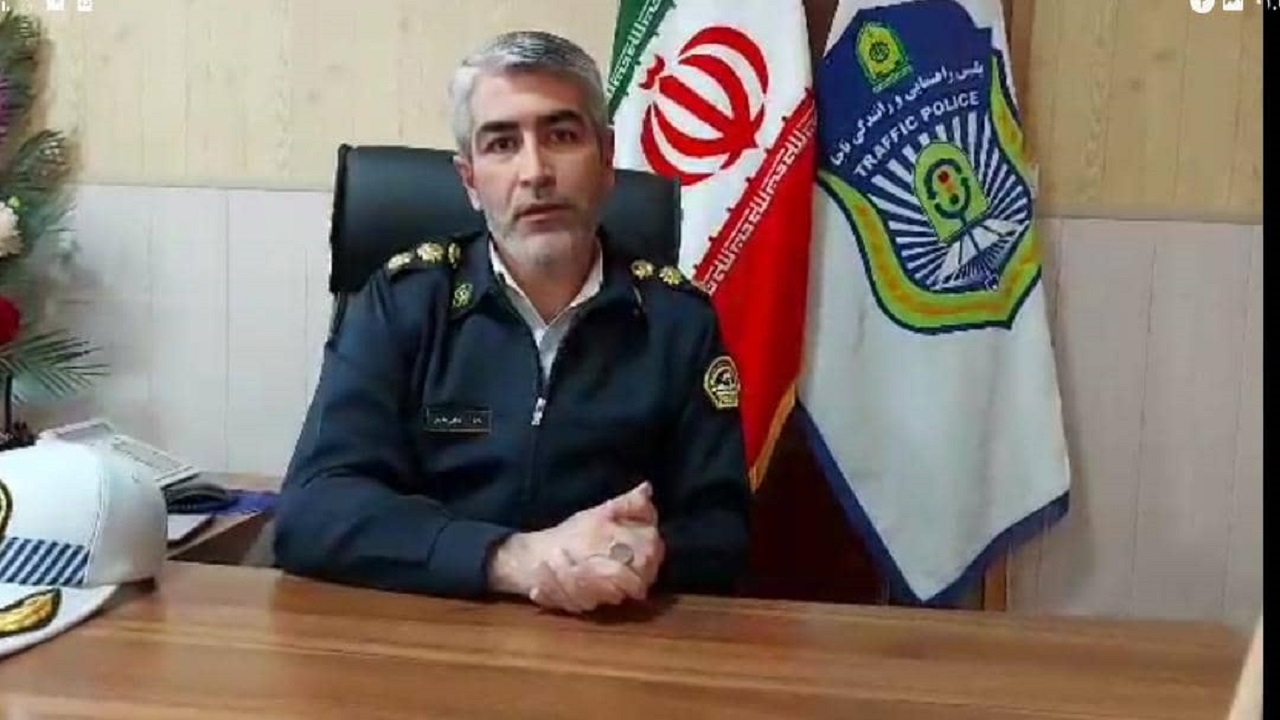 راکبین انواع موتورسیکلت‌ها باید دارای گواهینامه باشند