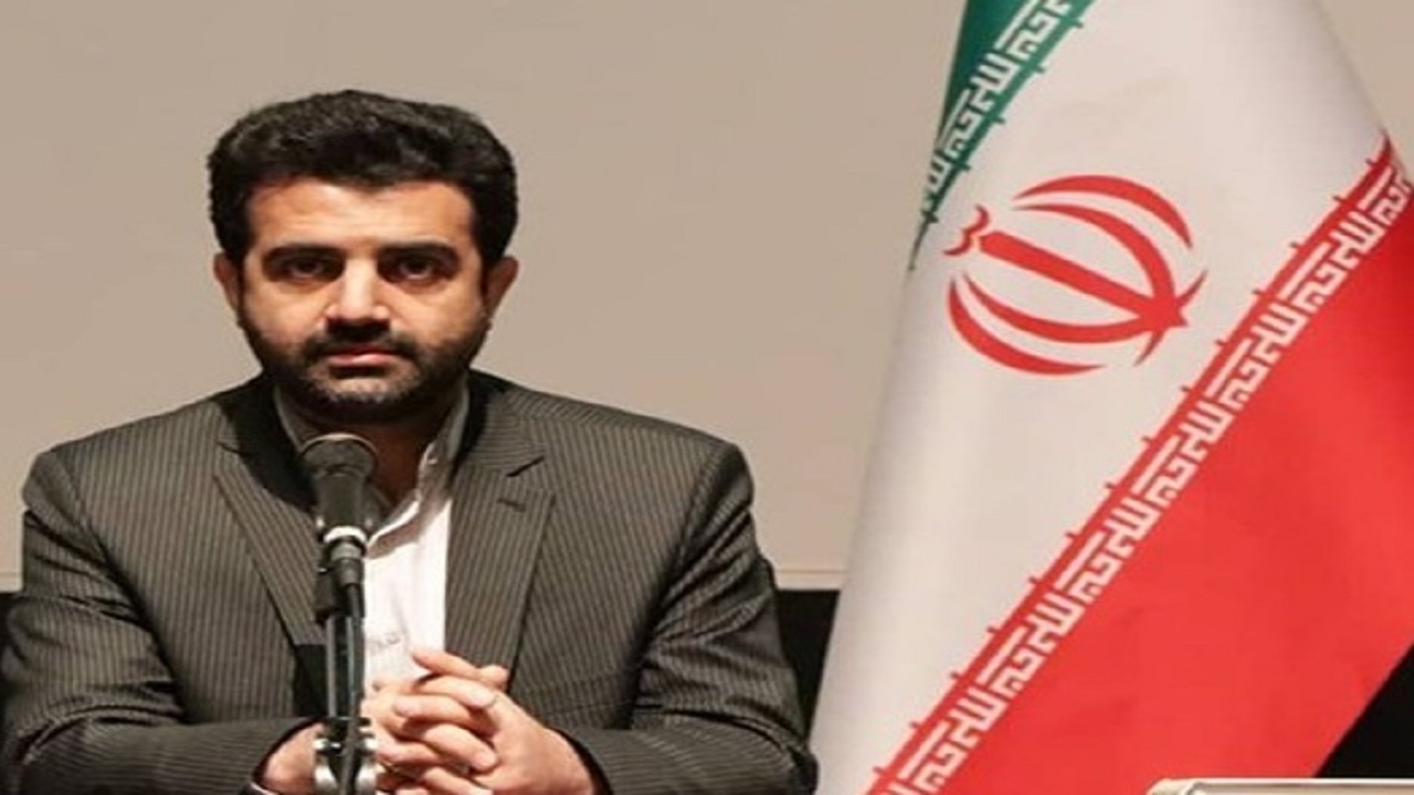 هنرمندان واقعیت‌ها و حقایق انقلاب را برای نسل آینده بیان کنند