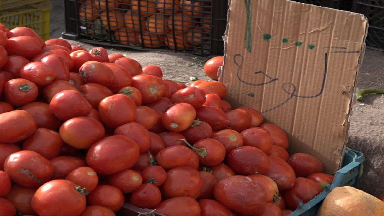 کاهش ۳۵ درصدی قیمت گوجه فرنگی
