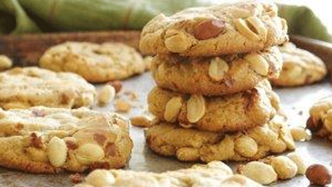 طرز تهیه شیرینی آجیلی + فیلم