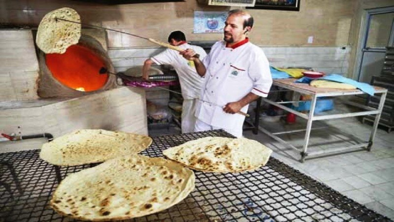 با نانوایی‌های متخلف در اهواز بدون مماشات برخورد شود