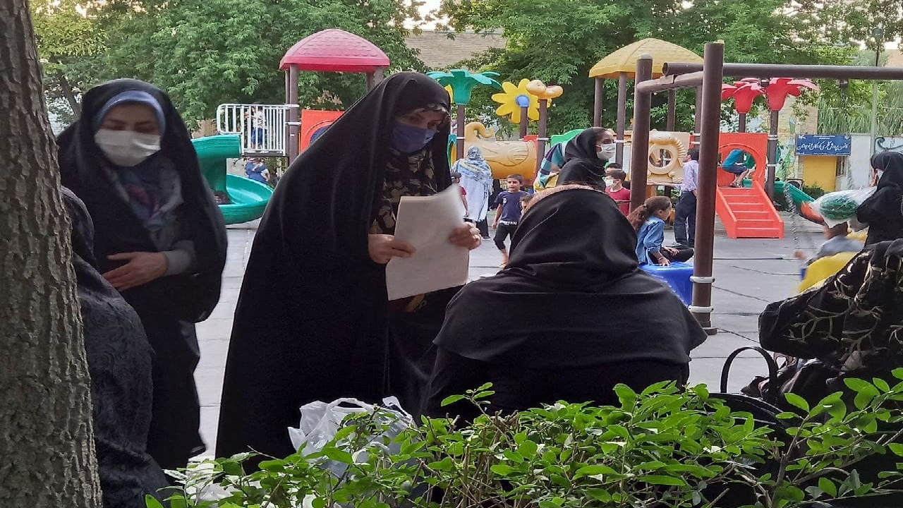پیشگیری از روزه خواری در ملاء عام با گشت های تذکر لسانی