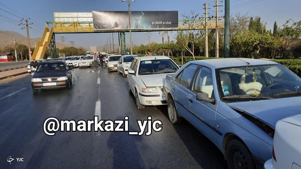 ۳ تصادف زنجیره‌ای درون شهری در اراک + فیلم