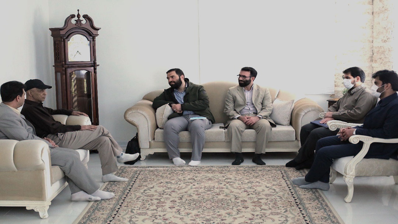 تجلیل از هنرمند کاتب وحی، استاد مرتضی شعبانی به مناسبت هفته هنر انقلاب