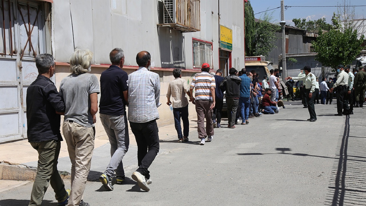 جمع آوری ۱۲ معتاد متجاهر در لردگان