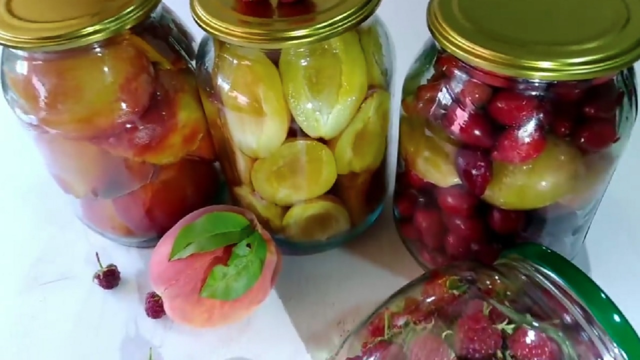 طرز تهیه کمپوت میوه در خانه + فیلم