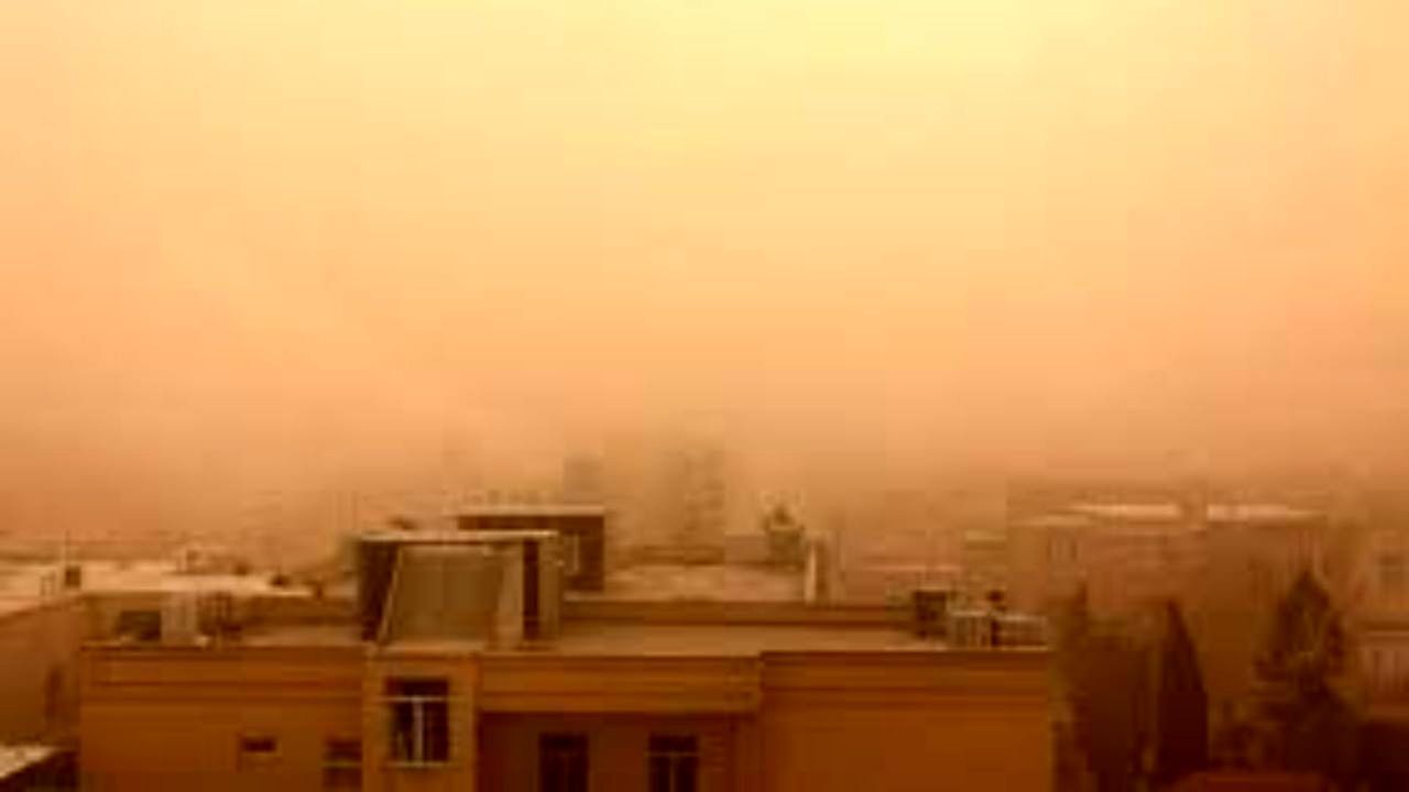 باد ریزگردها را آورد/هوای بوکان ناسالم است