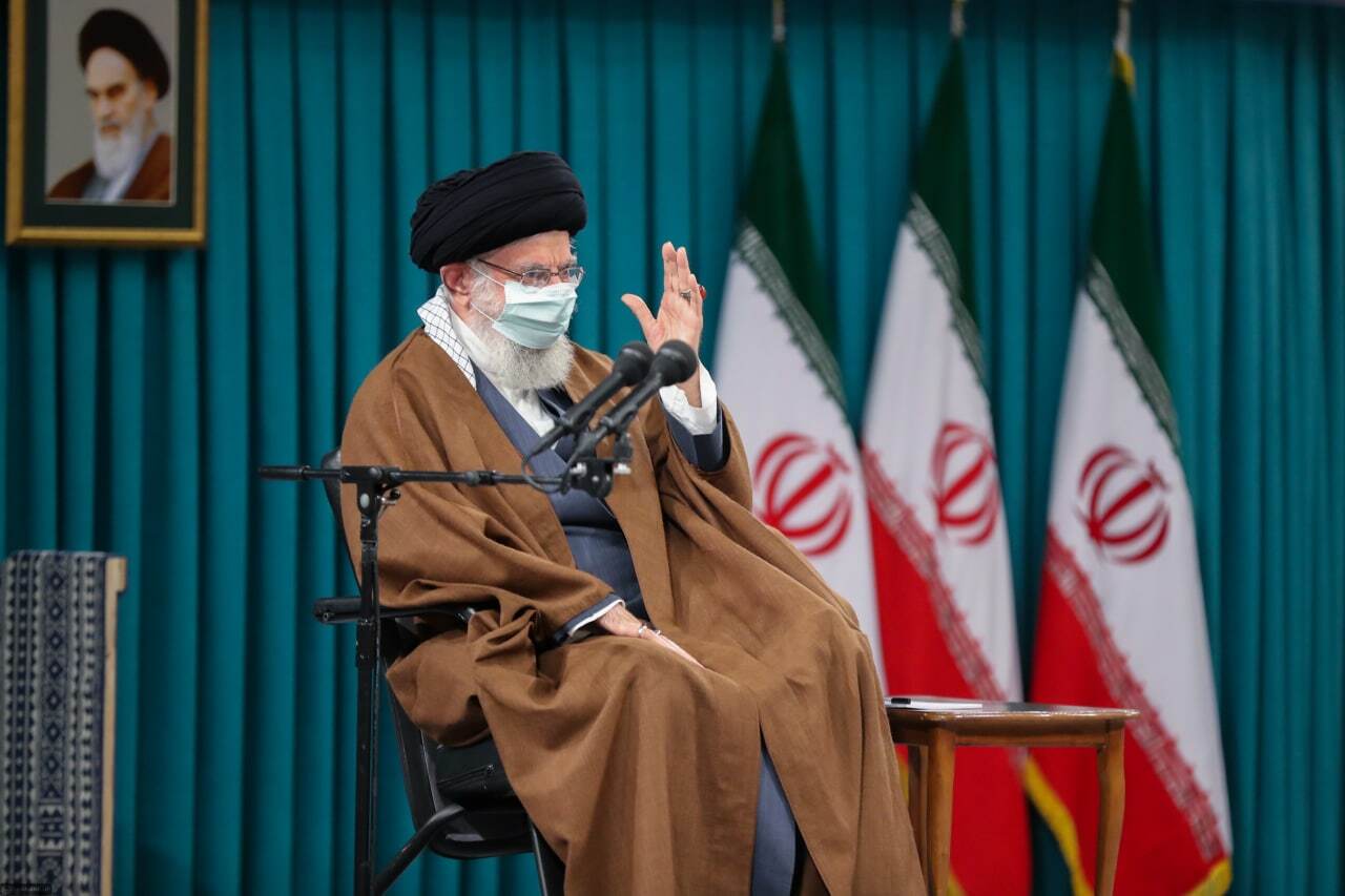رهبر انقلاب: آمریکا در برجام بدعهدی کرده و حالا هم در بن‌بست گیر کرده است