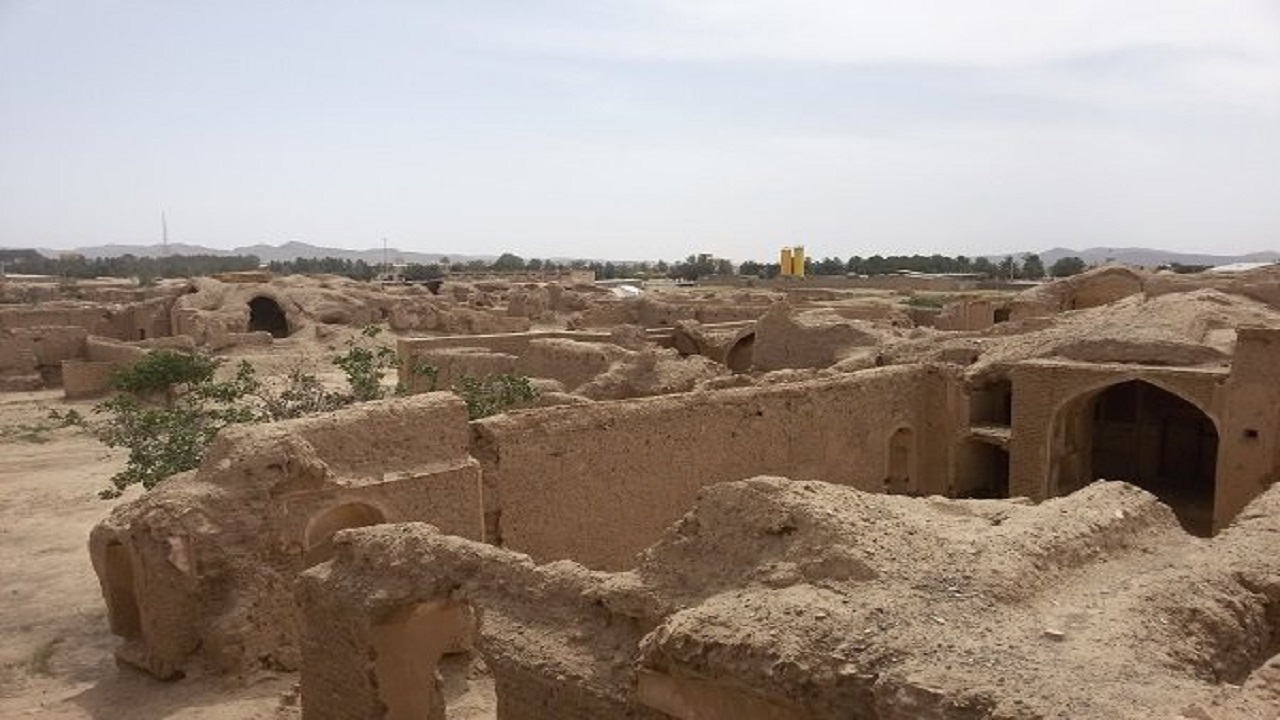 نگهداری دام در بنای تاریخی سردشت