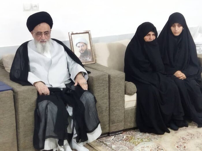 حضور آیت الله مدرسی در منزل شهیدان اصلانی و دارایی حضور آیت الله مدرسی در منزل شهیدان اصلانی و دارایی