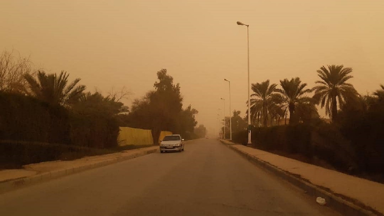 گرد و غبار در آبادان و خرمشهر شدت گرفت