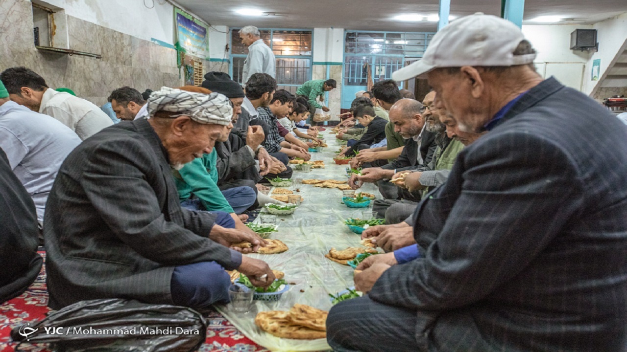 برگزاری افطاری مشترک بین روزه داران ایران و افغانستان
