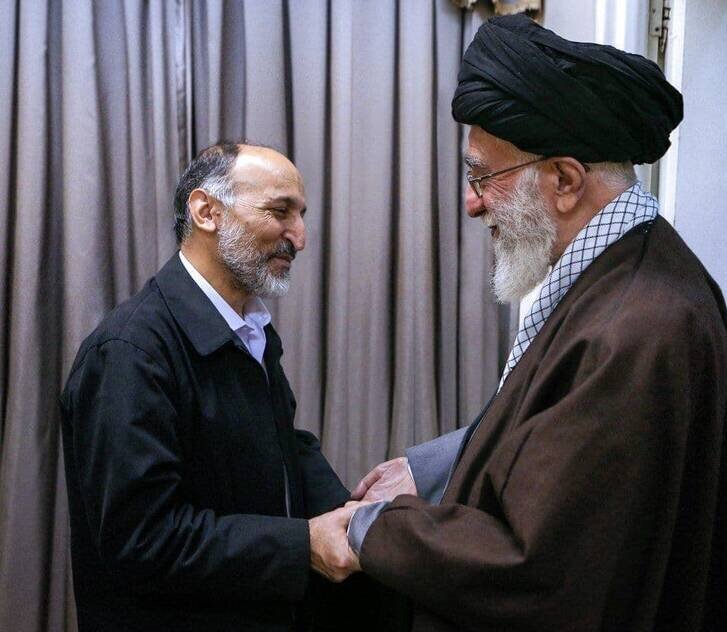سرداری که حاج قاسم اجازه نمی&zwnj;داد پشت در اتاقش منتظر بماند + تصاویر