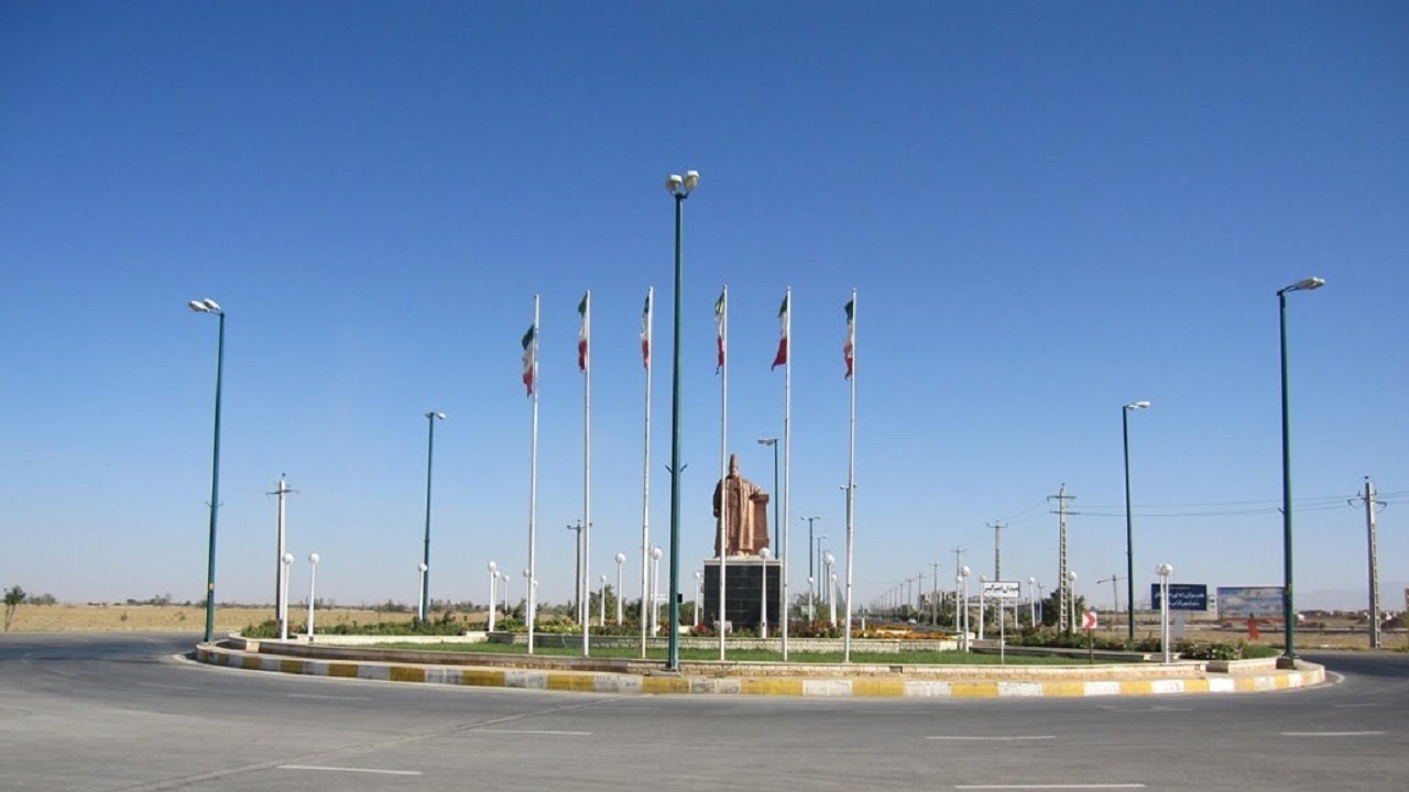 راه اندازی مجموعه فرهنگی و ورزشی فراهان تا جشن تیرگان