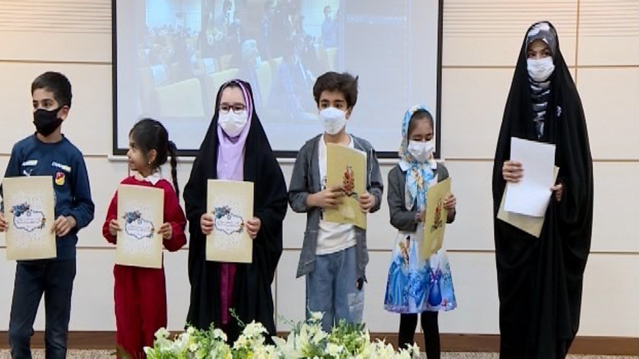 معرفی برگزیدگان جشنواره کتابخوانی رضوی در فارس