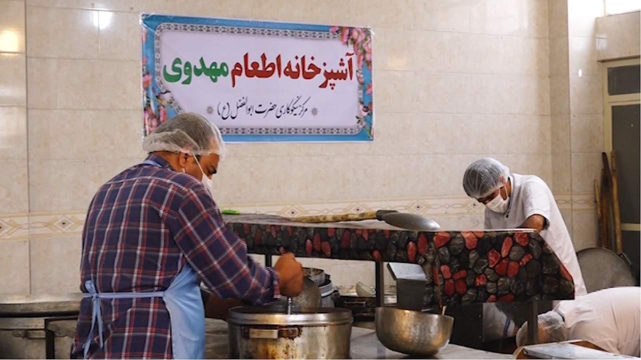 سفره هایی که برای بهره مندی بیشتر از ماه ضیافت خدا پهن می شود