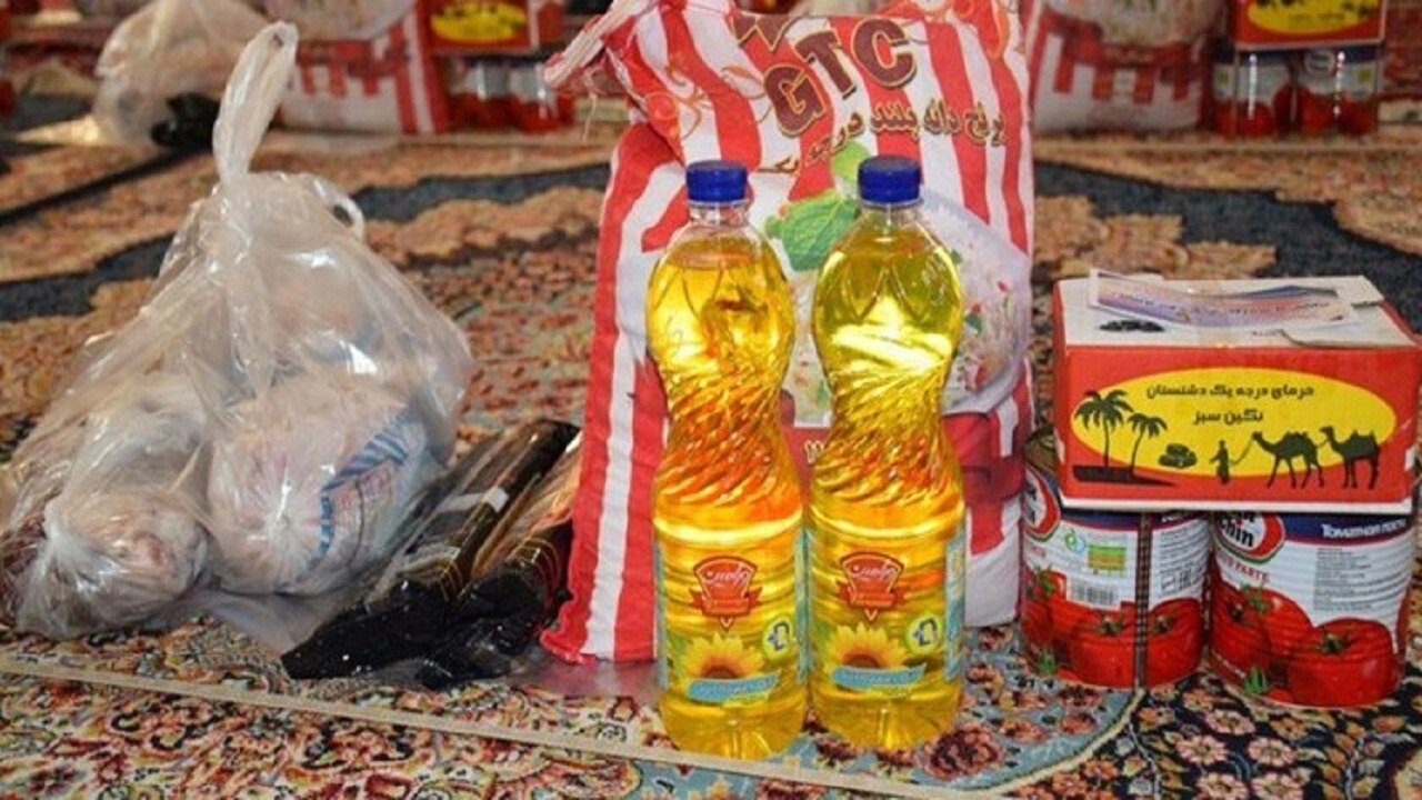 نیازمندان دیشموکی در ماه مبارک رمنضان بسته معیشتی دریافت کردند