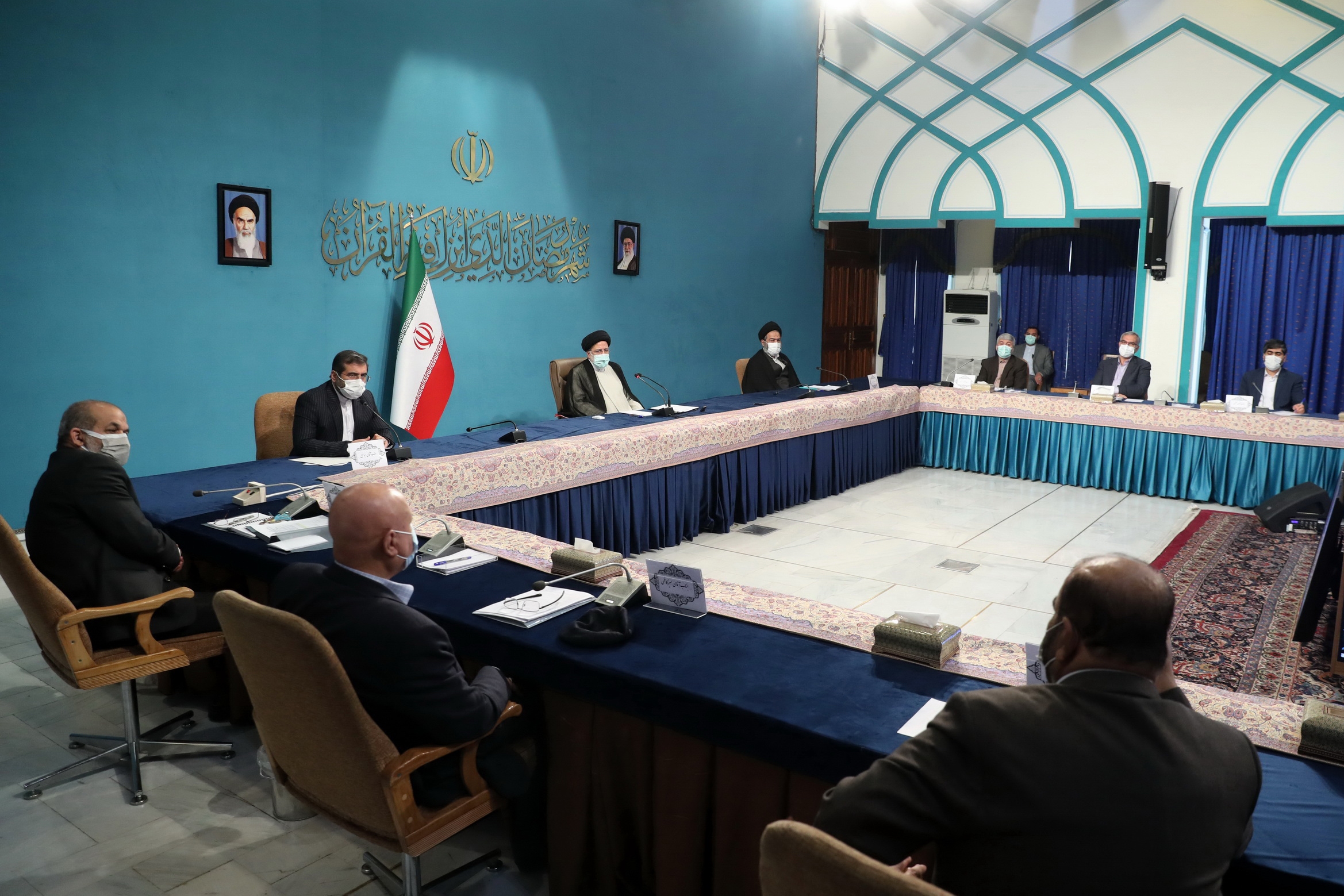 رئیس‌جمهور: زمینه سفرهای زیارتی ارزان داخلی و خارجی فراهم شود
