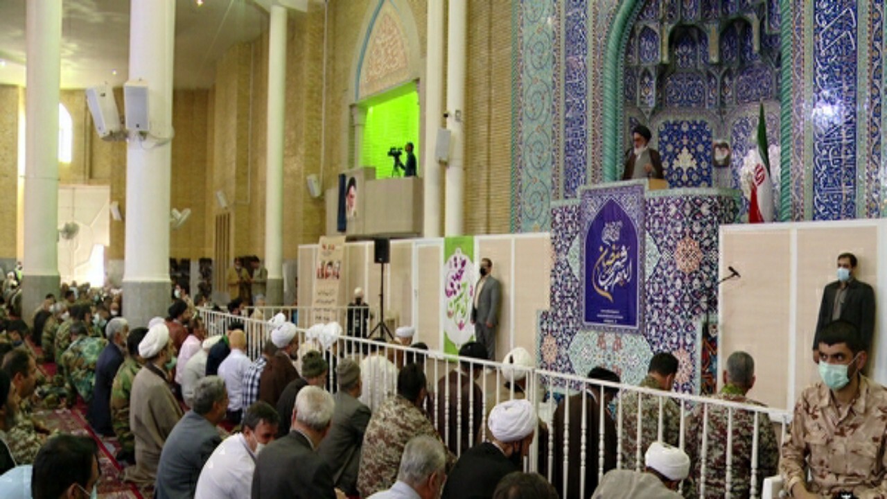 نیرو‌های انقلاب در جهاد تبیین، حالت تدافعی نداشته باشند