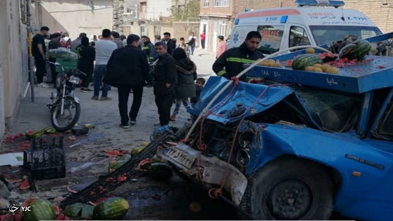 حادثه رانندگی در مهاباد خسارات مالی زیادی داشت