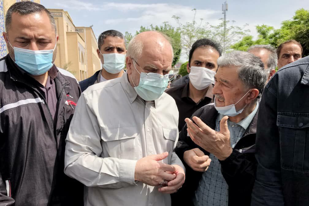 گفتگوی بی‌واسطه قالیباف با مردم ری پس از نماز جمعه + عکس و فیلم