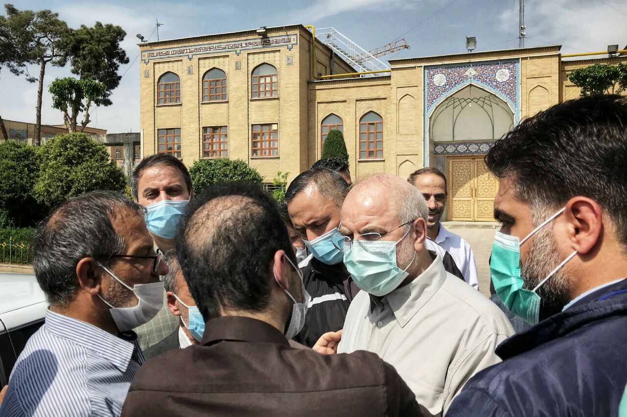 گفت&zwnj;وگوی بی&zwnj;واسطه قالیباف با مردم ری پس از نماز جمعه + عکس و فیلم