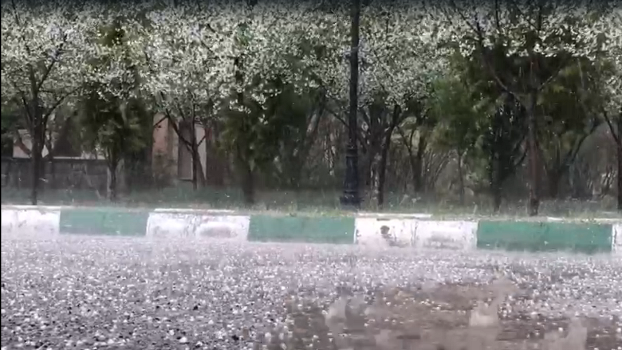 بارش‌های رگباری و تگرگ در همدان