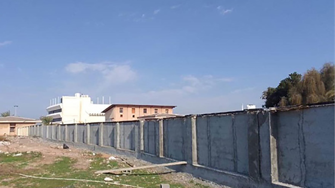 دیوار کشی بندرگاه جزیره هرمز