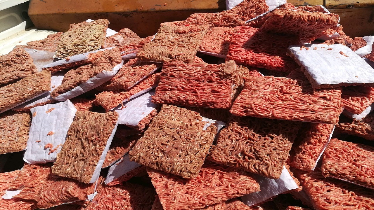 کشف محموله یکهزار و ۵۰۰ کیلوگرمی گوشت چرخکرده فاسد در اهواز