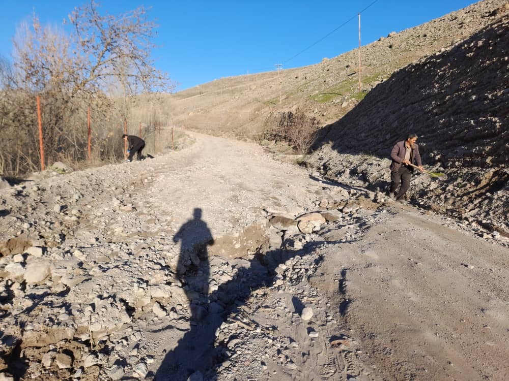 جاده ناهموار روستای همای علیا برای اهالی دردسرساز شد + تصاویر