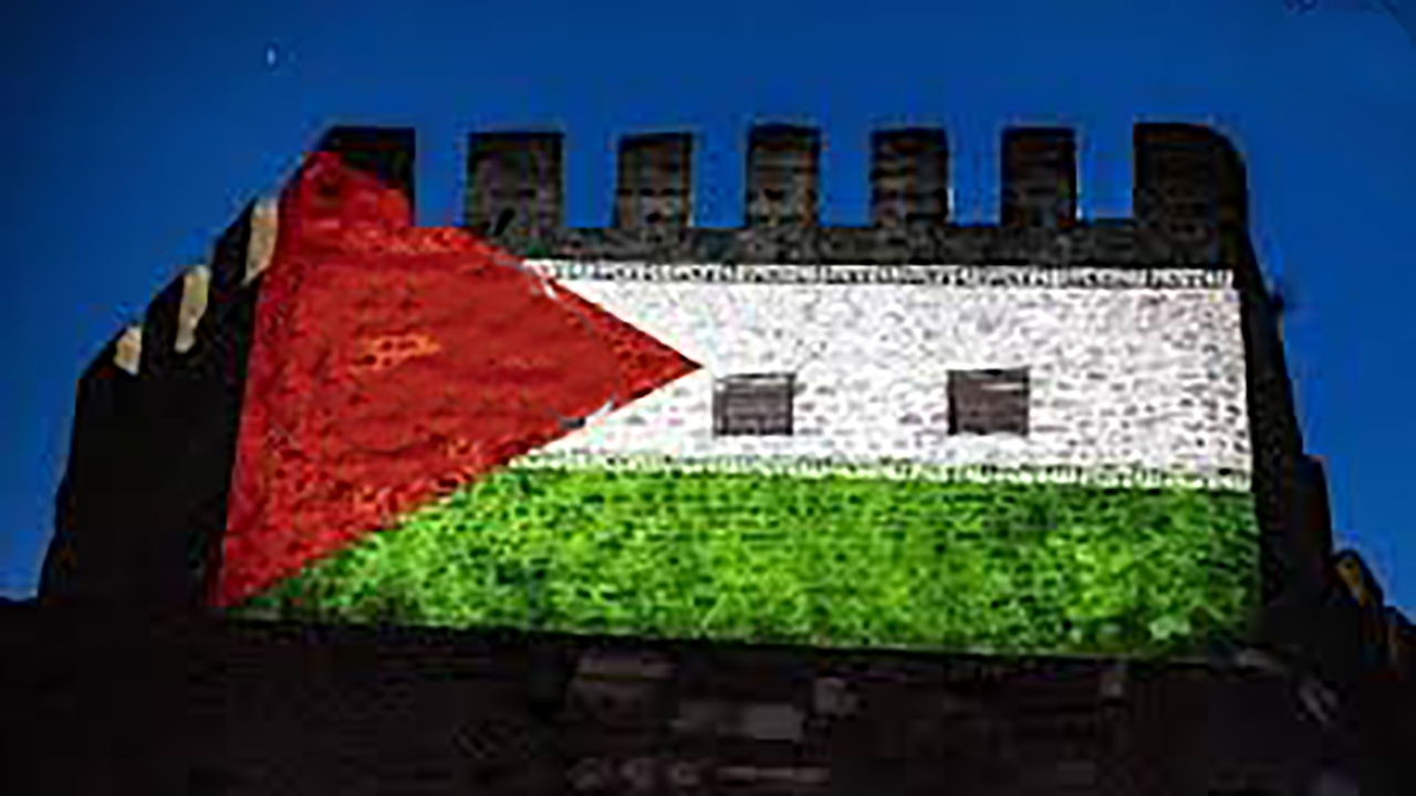 نقش‌بستن پرچم فلسطین در پایتخت شیلی + فیلم