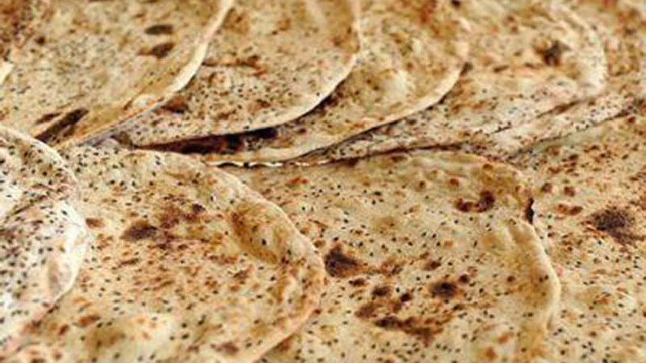 توزیع بیش از ۱۷ هزار قرص نان به مناسبت میلاد امام حسن (ع)