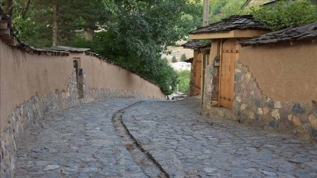اجرای طرح هادی برای همه روستا‌های بالای ۲۰ خانوار کردستان