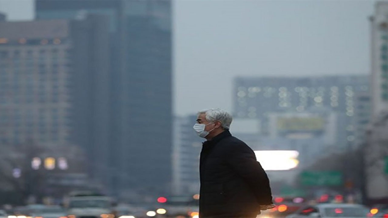 با توجه به آلودگی هوا کودکان و سالمندان به فضاهای باز نروند