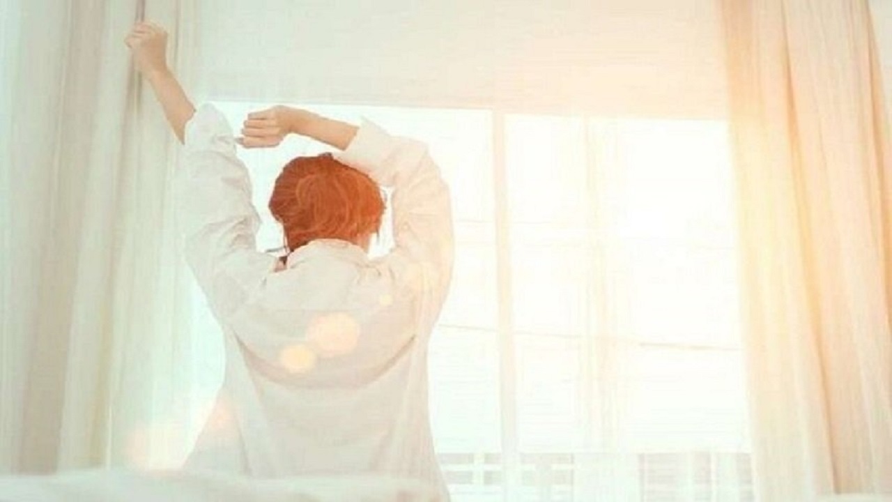 دلیل زود بیدار شدن برخی افراد در آخر هفته‌ها