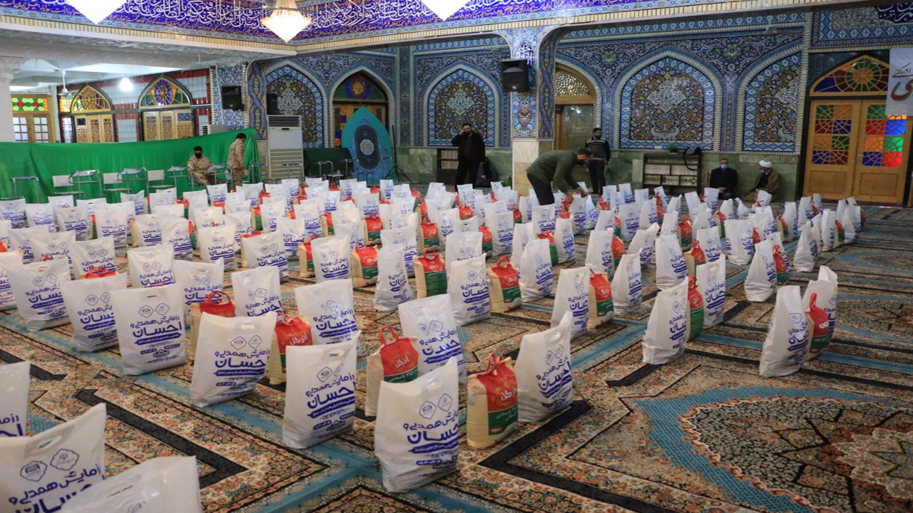اجرای طرح رزق مهدوی با توزیع بسته معیشتی در جهرم