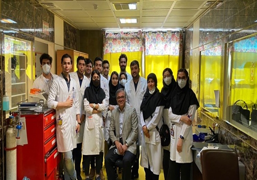 ماجرای پزشکی که به پیشنهادهای متعدد برای مهاجرت پشت پا زد ماجرای پزشکی که به پیشنهادهای متعدد برای مهاجرت پشت پا زد