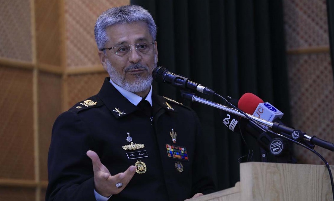 دریادار سیاری: اقدامات ارتش در ابتدای جنگ نبود قحطی کشور را فرا می‌گرفت