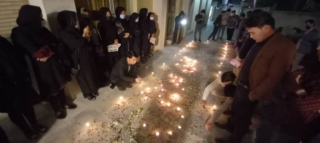 شمع افروزی دانشجویان دانشگاه اهلبیت (ع) تهران به یاد شهدای دانش آموز غرب کابل + تصاویر شمع افروزی دانشجویان دانشگاه اهلبیت (ع) تهران به یاد شهدای دانش آموز غرب کابل + تصاویر