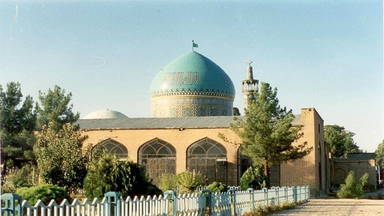 فیلمی از آستان مقدس امامزاده سید حمزه (ع) در روز‌های بهاری