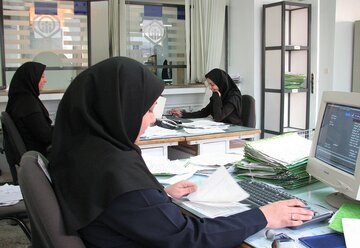 بی توجهی به بانوان دارای کودک در بخشنامه سه شیفته شدن شهرداری