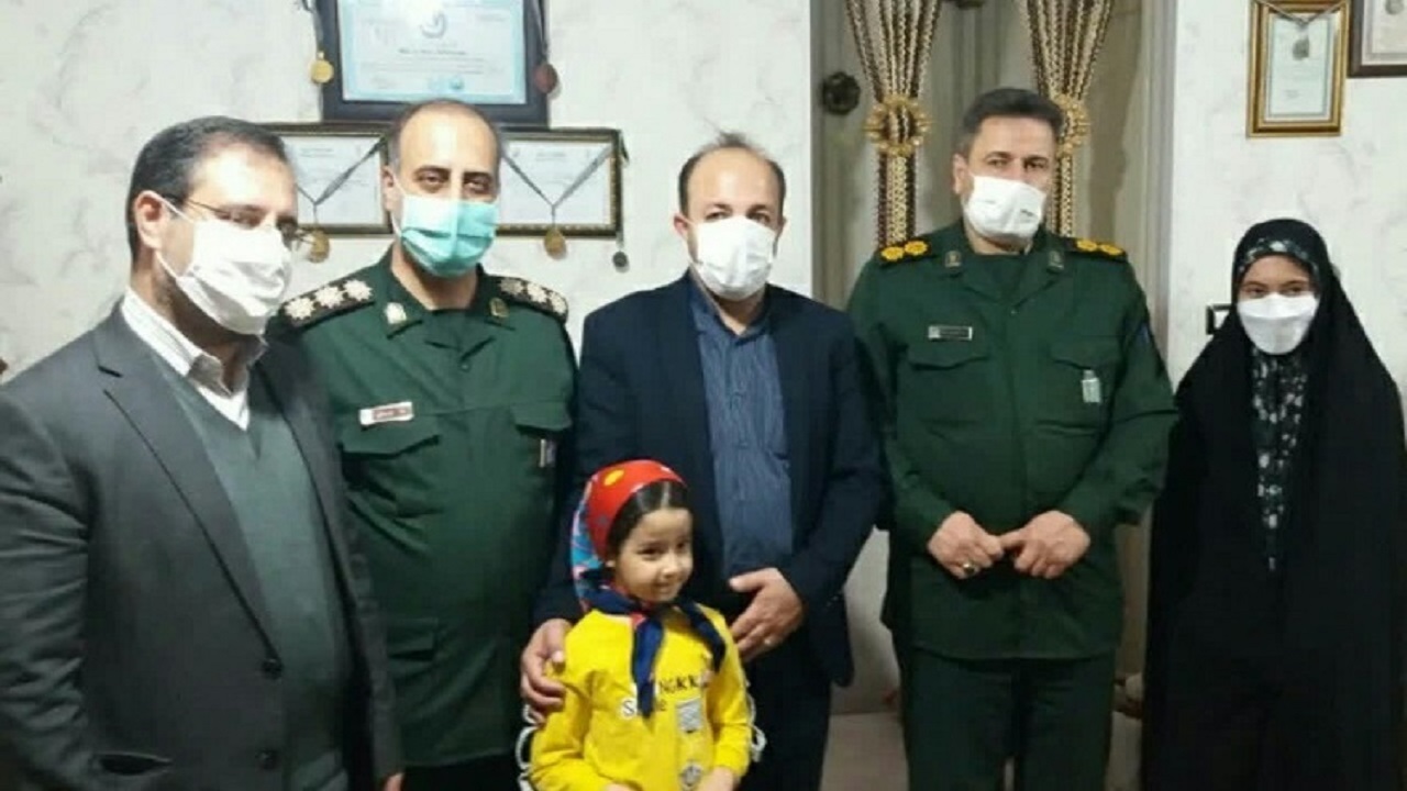 تجلیل از دانش‌آموز بسیجی ملایر