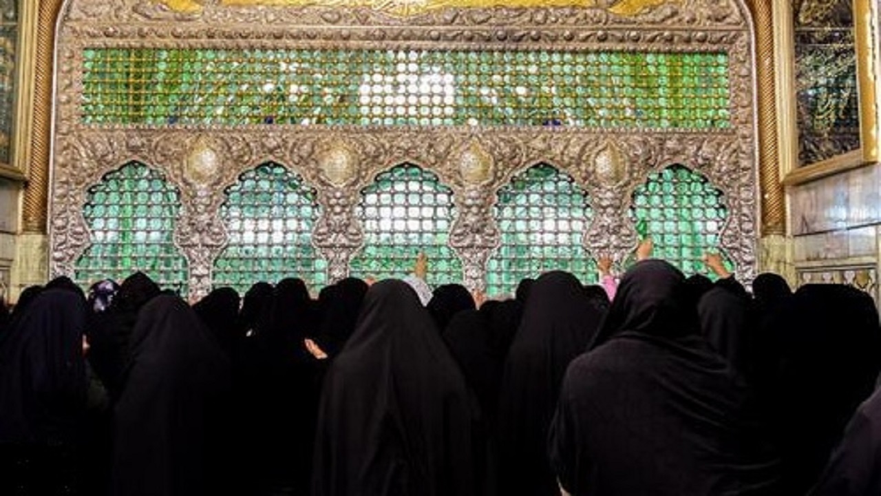 مرد نابینایی که امام رضا در حرم رضوی چشمانش را به او بخشید + فیلم