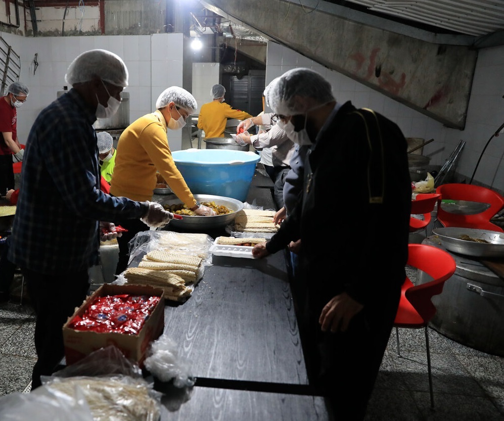 اسکان زائران نوروزی در ورزشگاه امام رضا (ع) مشهد
