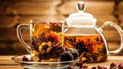 فیلم درست کردن دمنوش به و دارچین