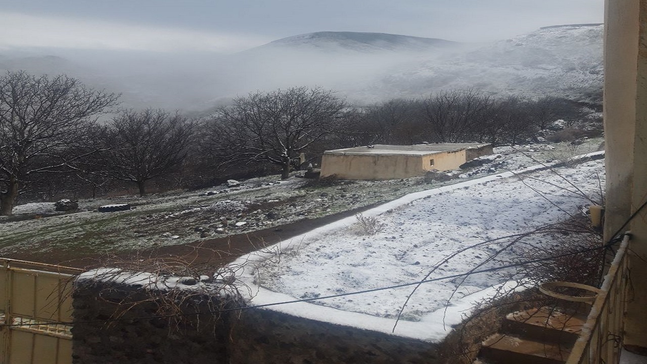 رنگ زمستانی روستای داشیورد در آغازین روز‌های فصل بهار + فیلم