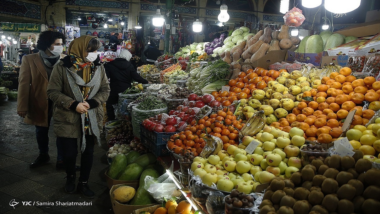 کمبودی در عرضه میوه نداریم