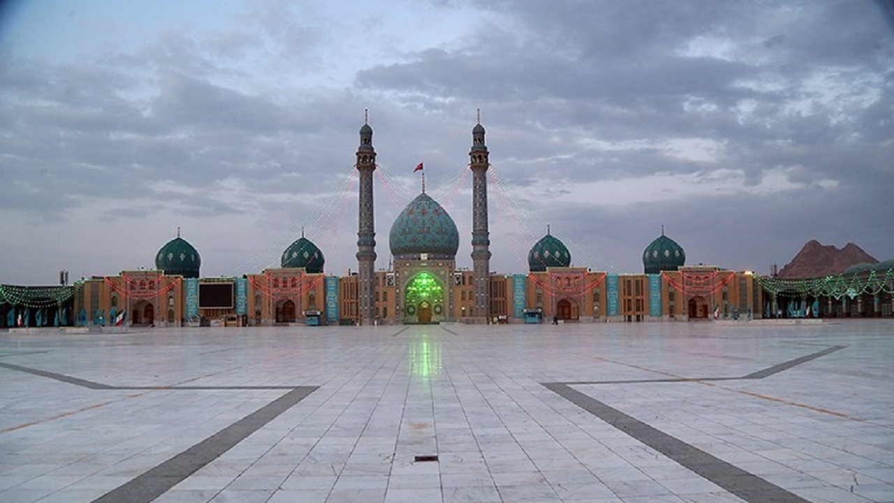 ۶۰۰۰ خادم افتخاری در ایام نوروز به زائران مسجد مقدس جمکران خدمت‌رسانی می‌کنند